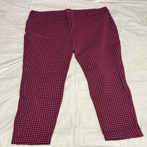 Old Navy Women's Red Checkered Pixie Cropped Pants